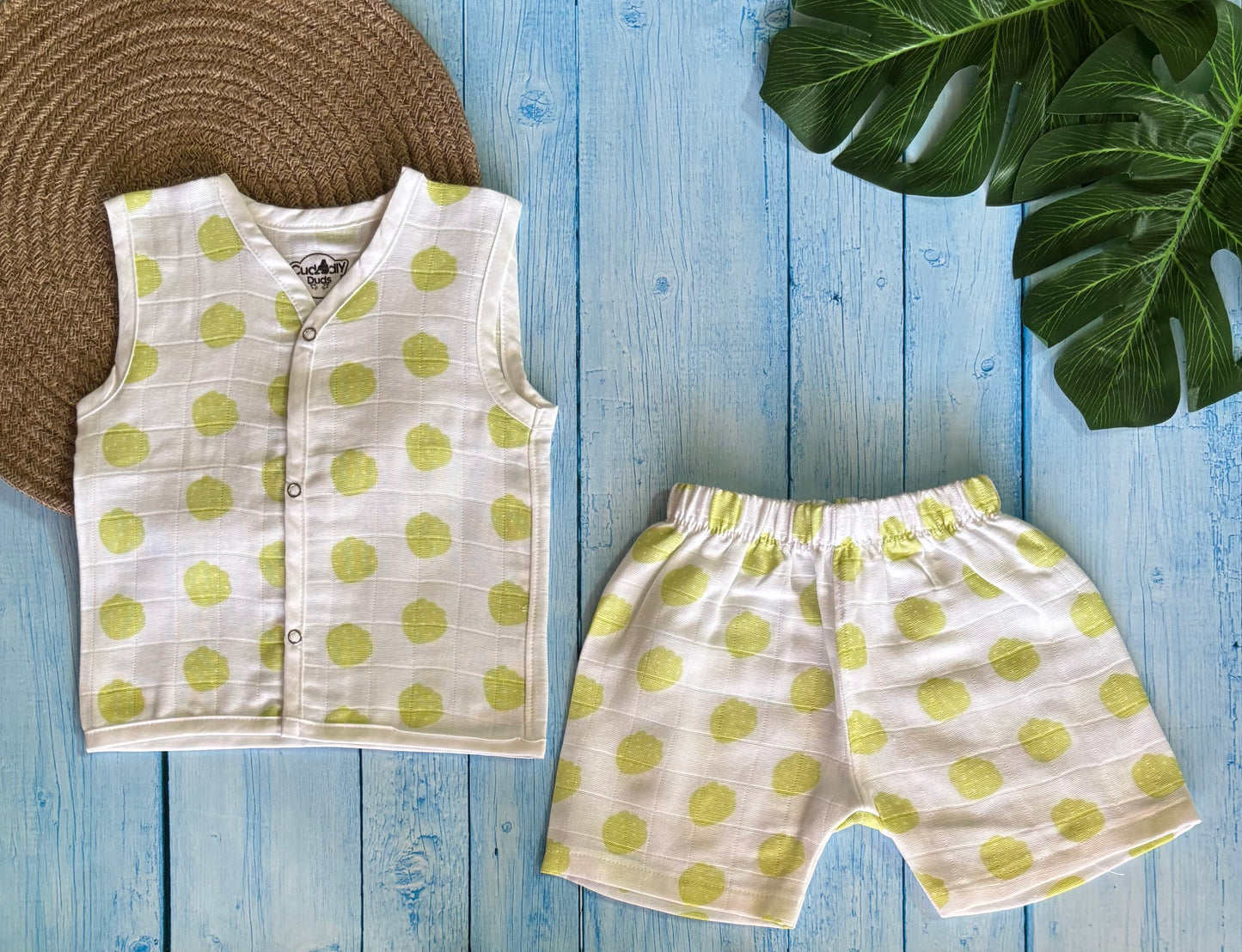 Organic muslin jabla and shorts set for newborns and toddlers