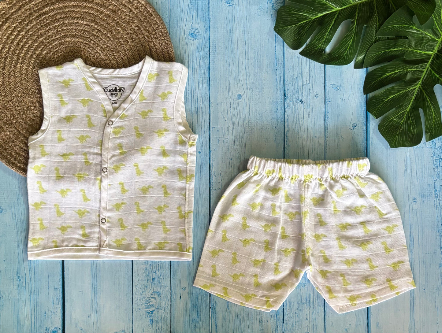 Organic muslin jabla and shorts set for newborns and toddlers